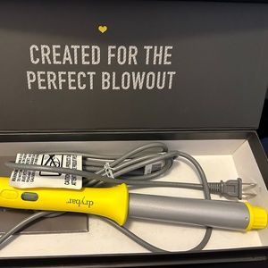 Drybar The Wrap Party styling wand + Brush
